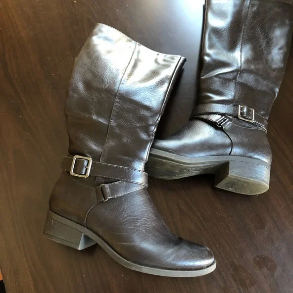 Kohl’s Brown knee-high faux leather boots - Picture 15 of 16